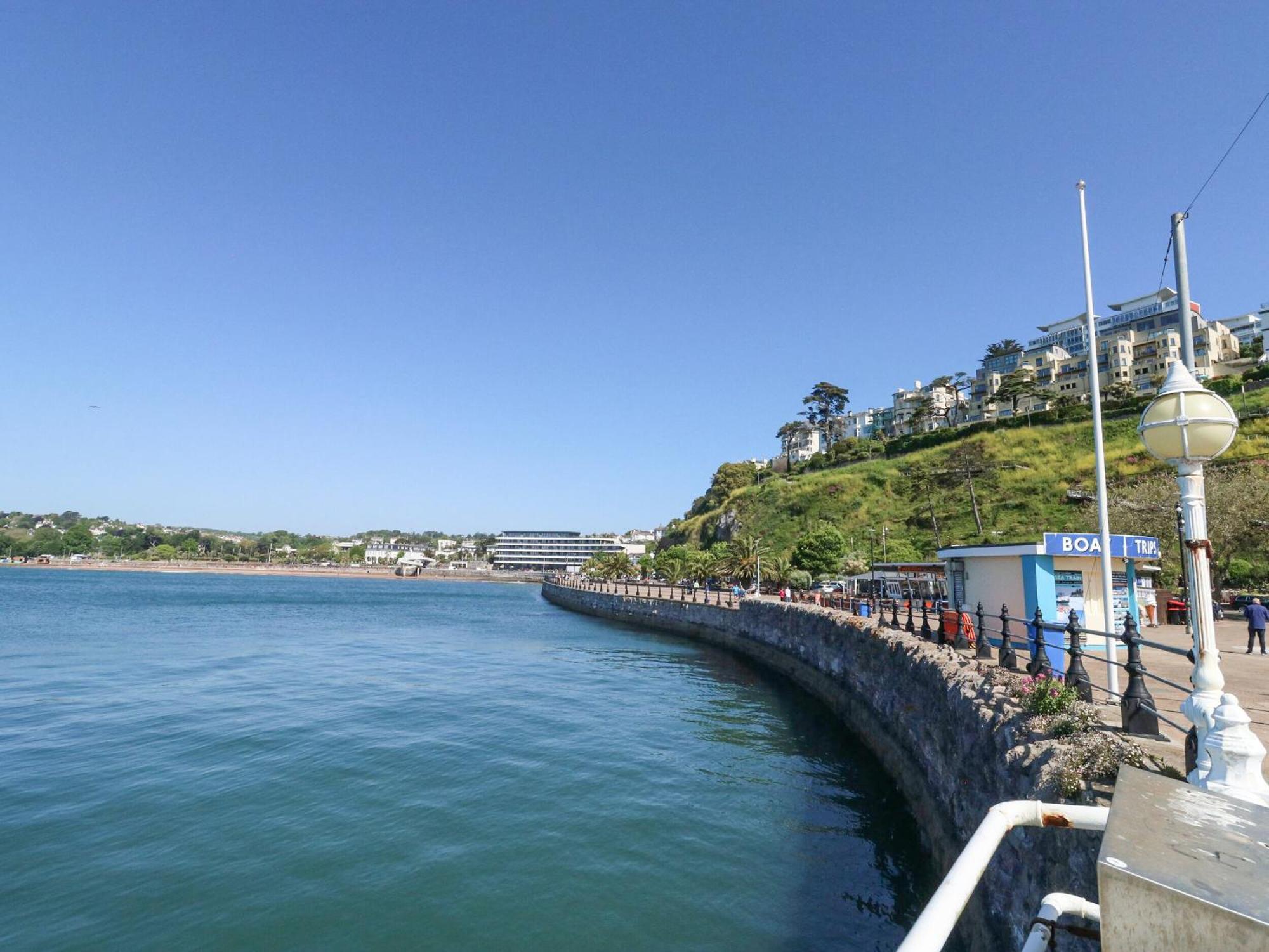 Flat 3 Channel View * Torquay