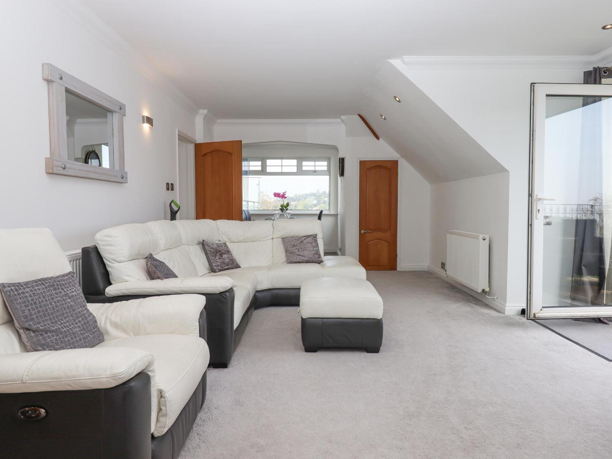 Flat 3 Channel View Torquay