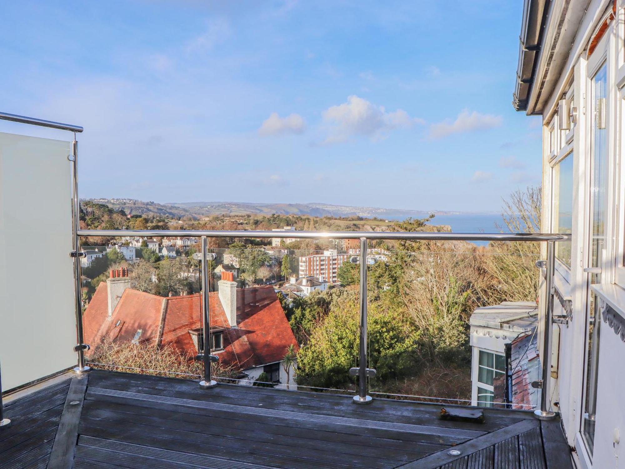 Flat 3 Channel View Apartment *